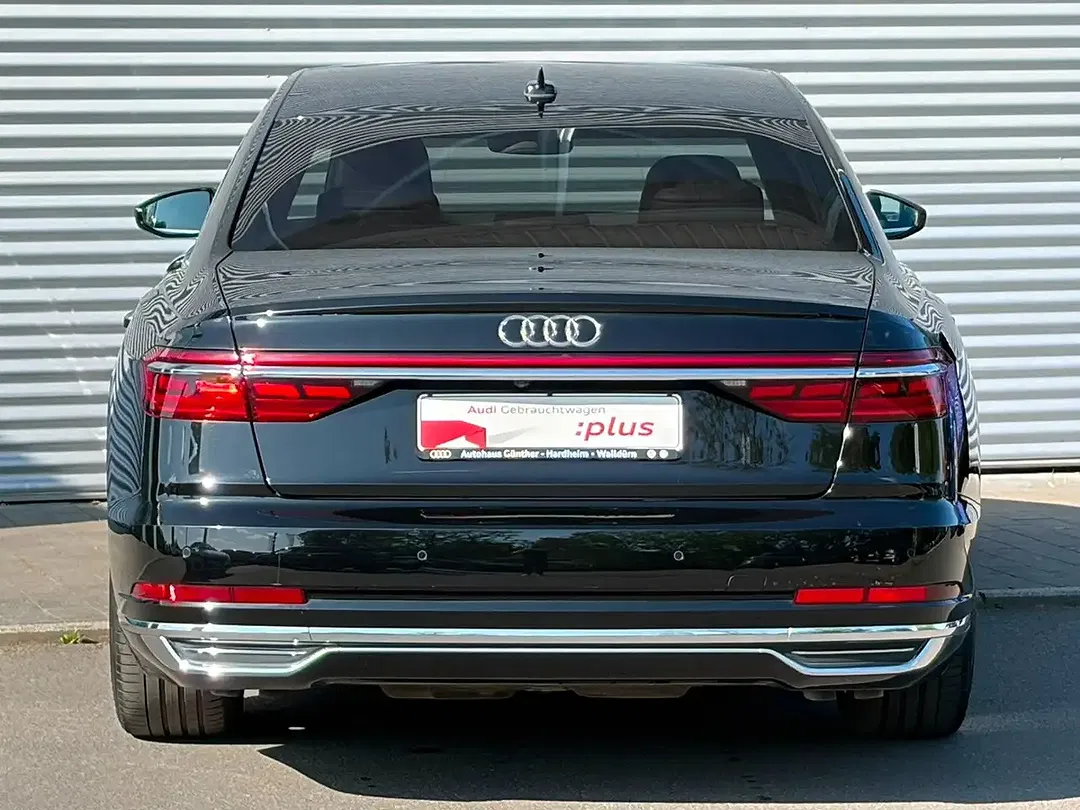 Audi A8 - Thumbnail 5