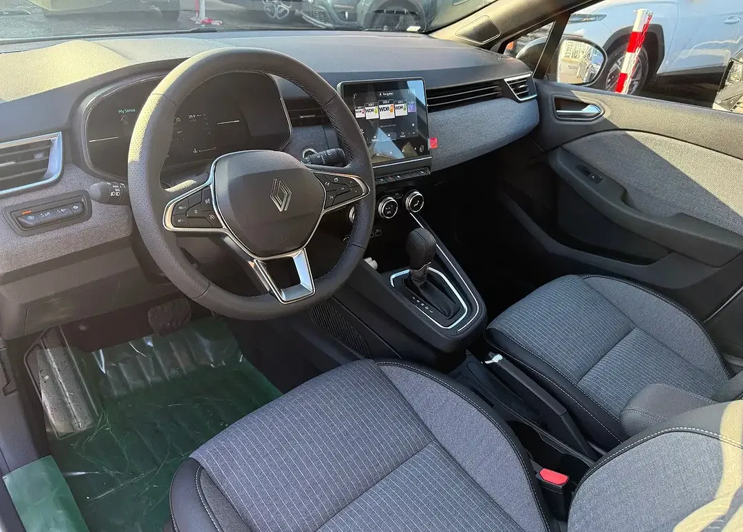 Renault Clio - Thumbnail 12