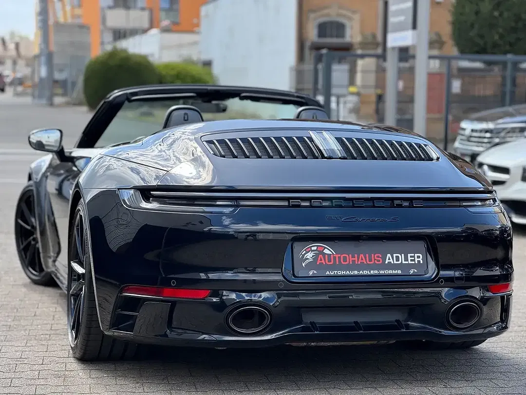 Porsche 911 - Thumbnail 10