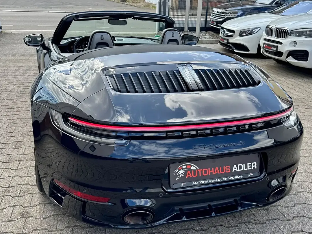 Porsche 911 - Thumbnail 11