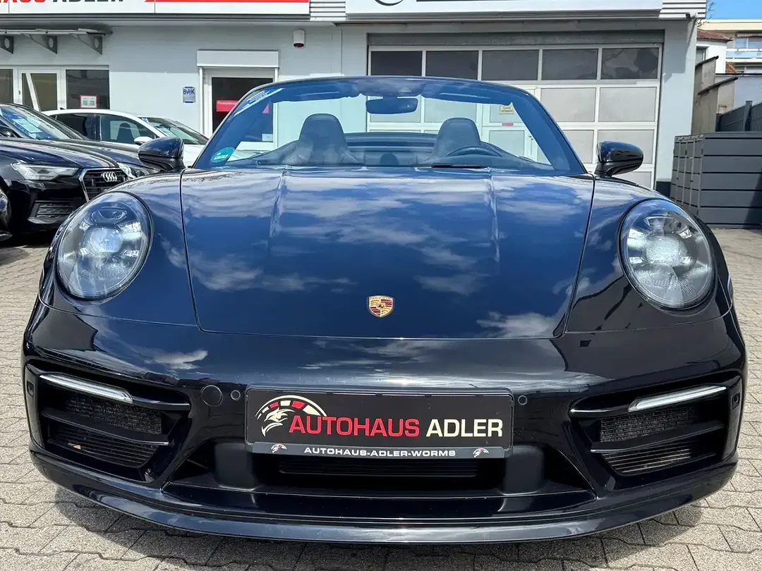 Porsche 911 - Thumbnail 2