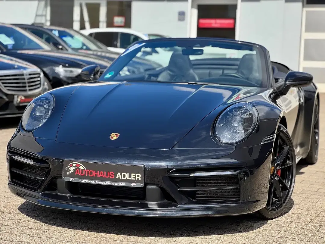 Porsche 911 - Thumbnail 3