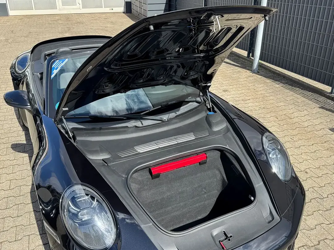 Porsche 911 - Thumbnail 7