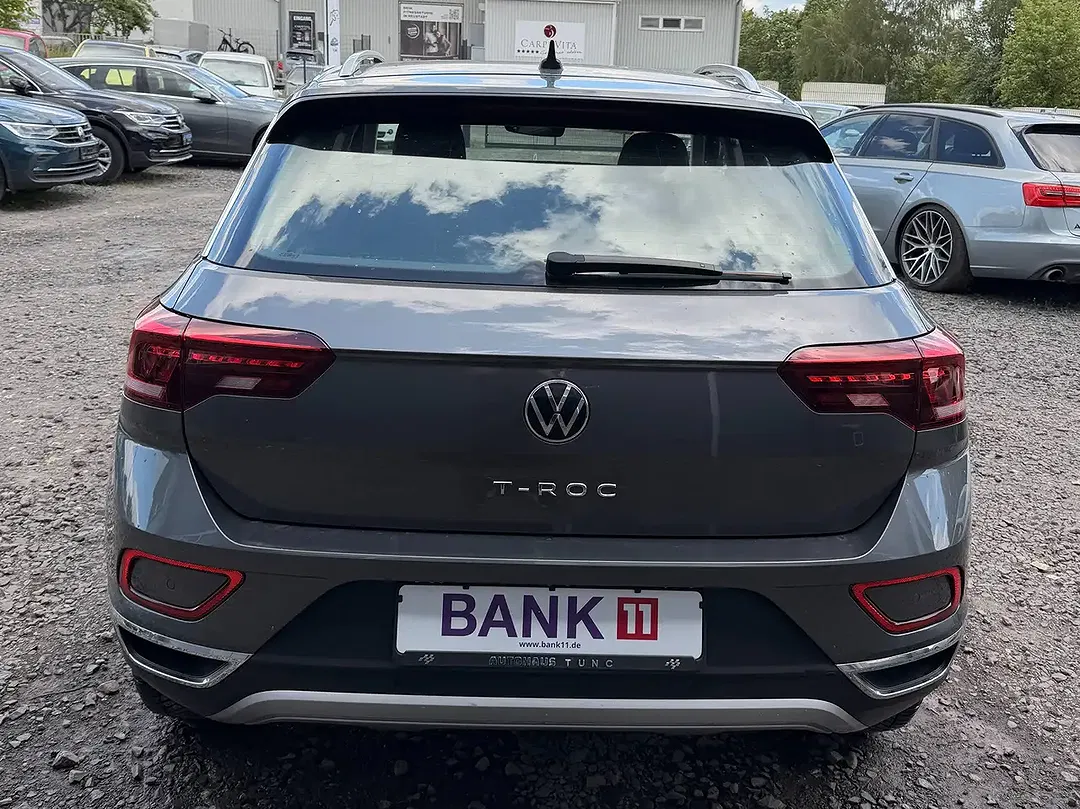 Volkswagen T-Roc - Thumbnail 6