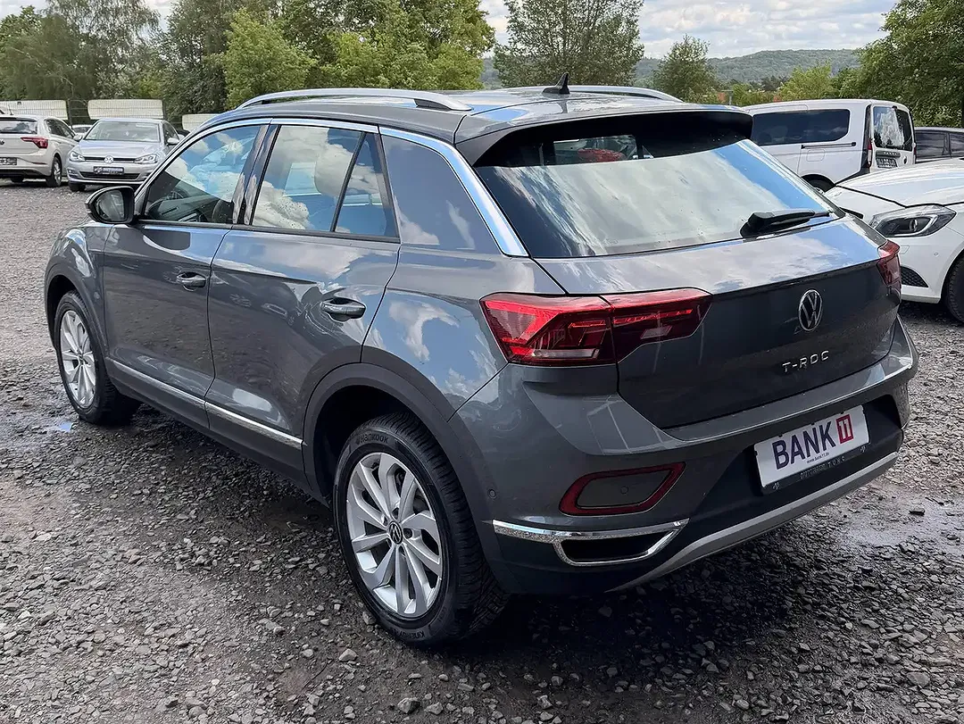 Volkswagen T-Roc - Thumbnail 7