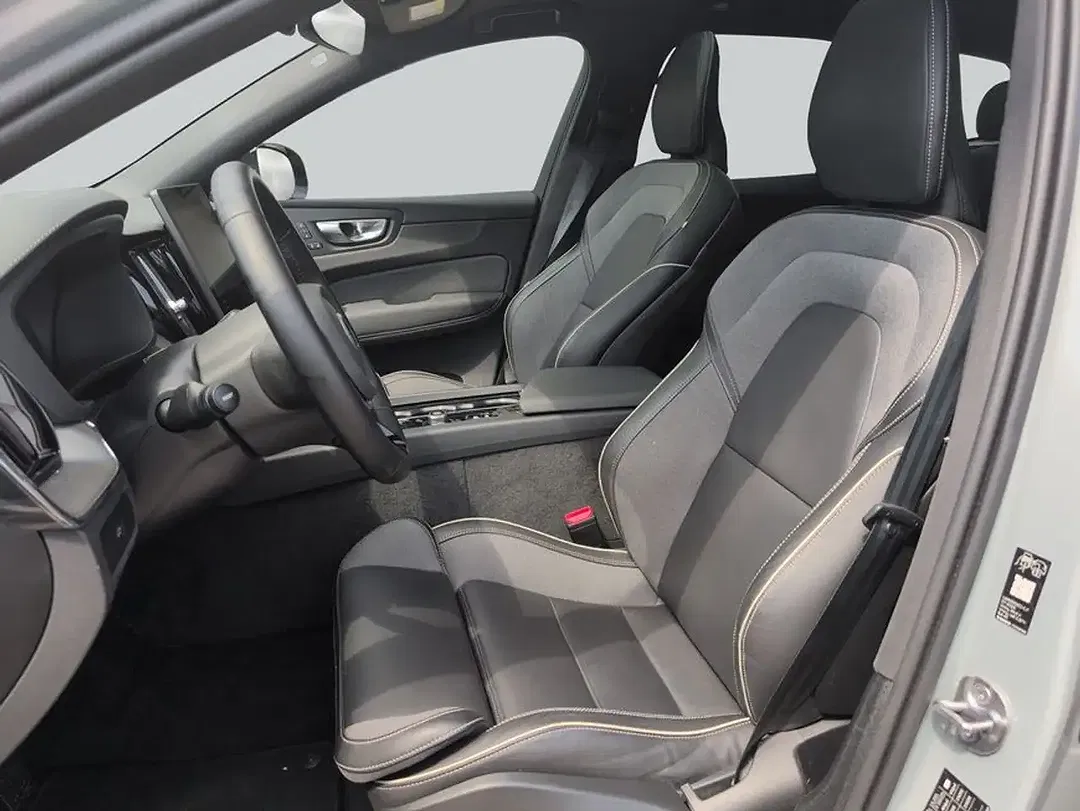 Volvo XC60 - Thumbnail 10