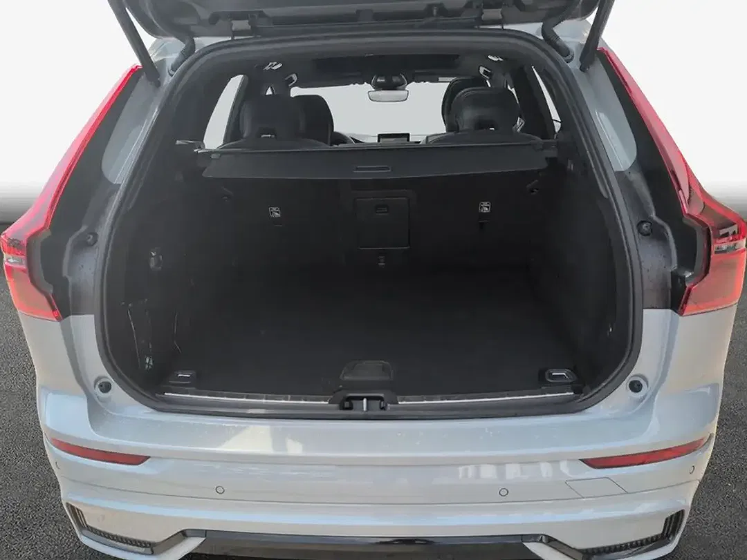 Volvo XC60 - Thumbnail 8