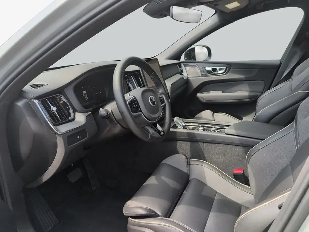 Volvo XC60 - Thumbnail 9
