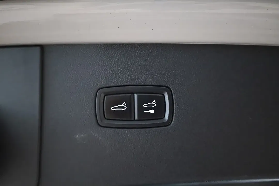 Porsche Cayenne - Thumbnail 11