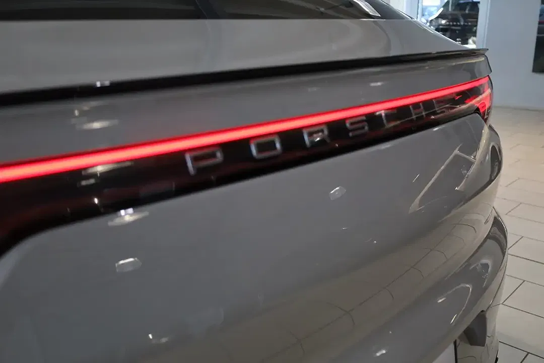 Porsche Cayenne - Thumbnail 5
