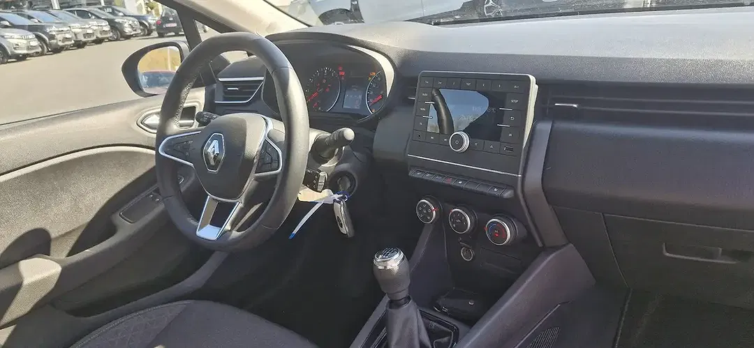 Renault Clio - Thumbnail 14