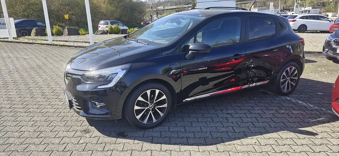 Renault Clio - Thumbnail 8