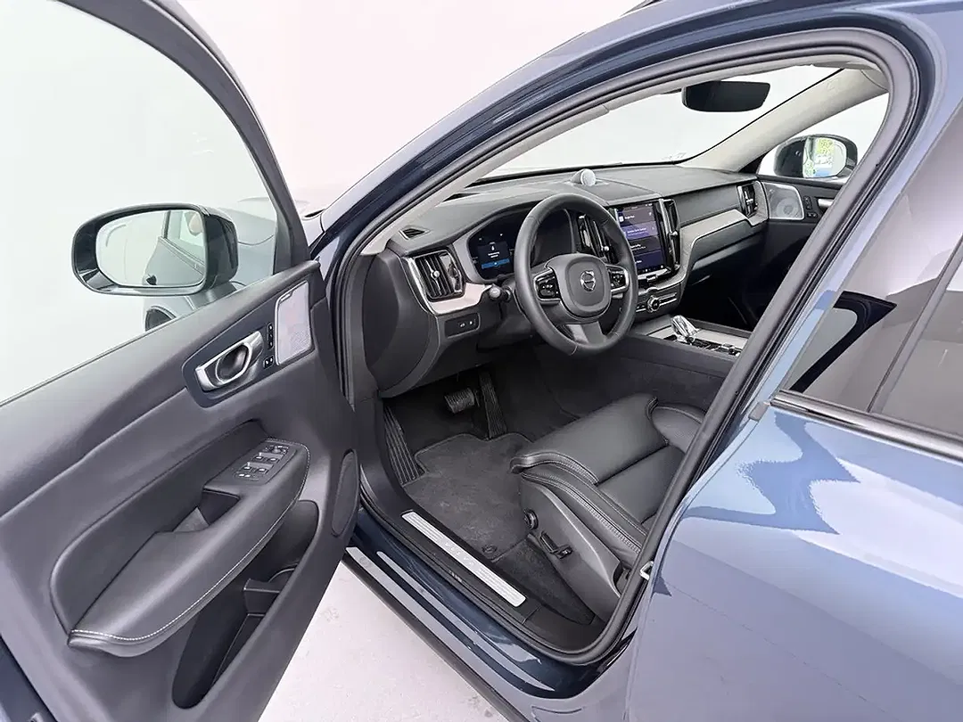 Volvo XC60 - Thumbnail 11