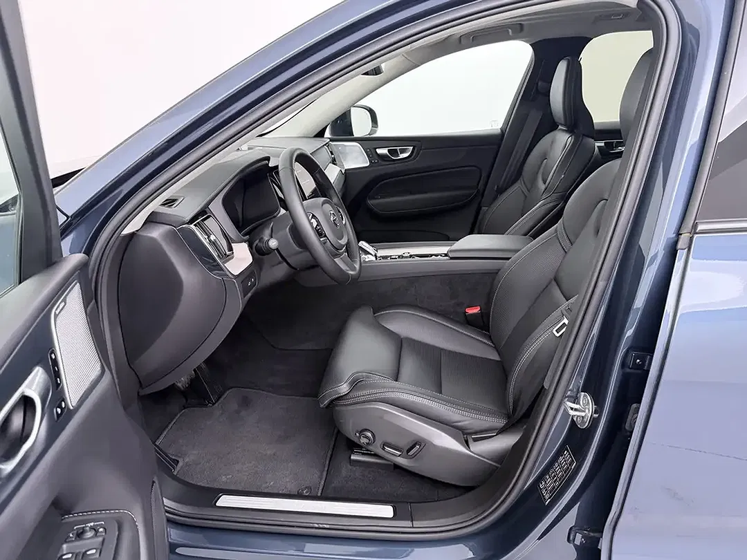 Volvo XC60 - Thumbnail 12