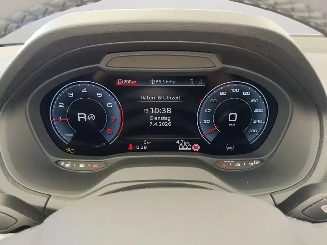 Audi Q2 - Thumbnail 9