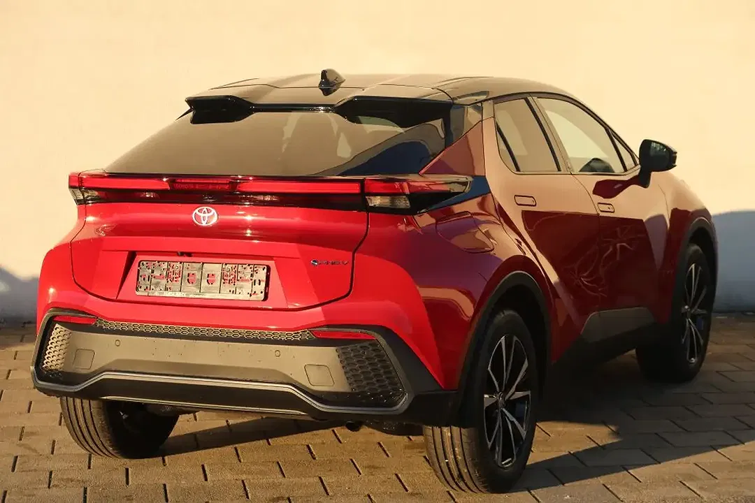 Toyota C-HR - Thumbnail 5