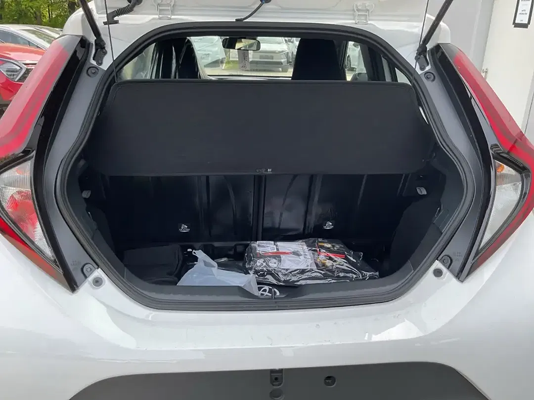 Toyota Aygo X - Thumbnail 7