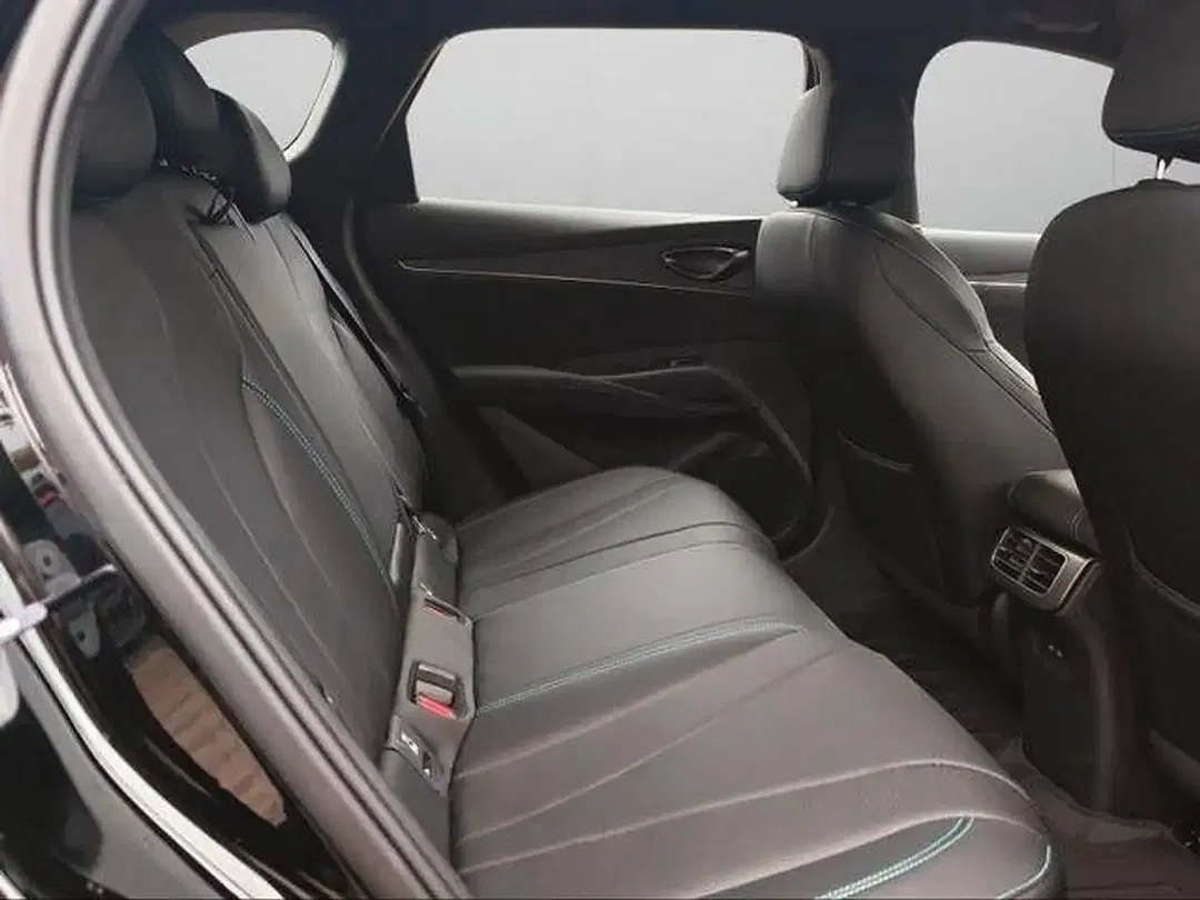 BYD Seal 6 - Thumbnail 9
