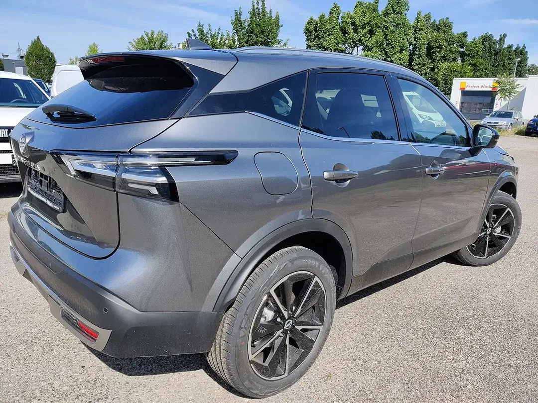 Nissan Qashqai - Thumbnail 2