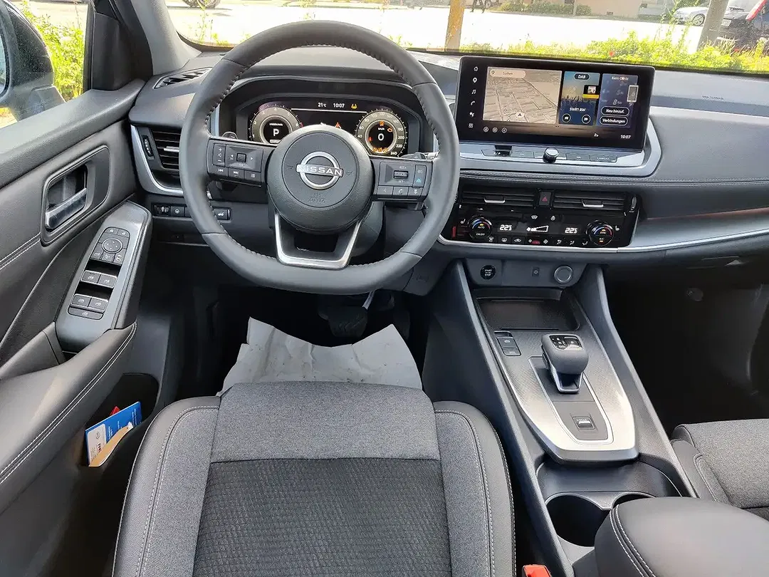 Nissan Qashqai - Thumbnail 3