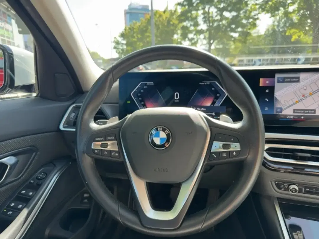 BMW 318 - Thumbnail 9