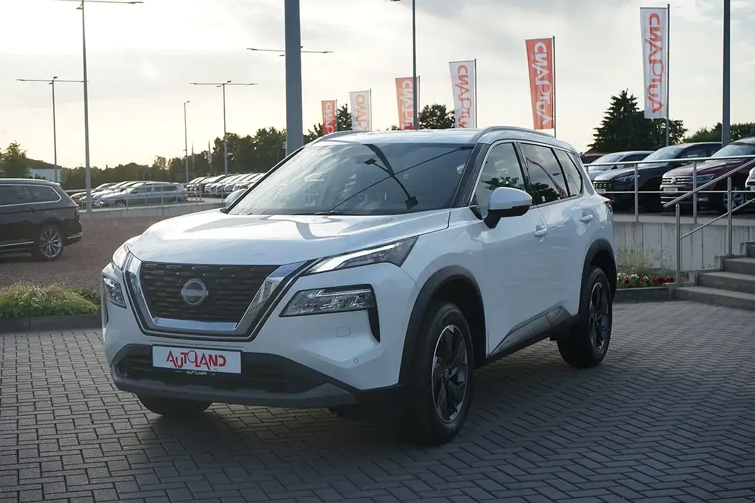 Nissan X-Trail - Thumbnail 1