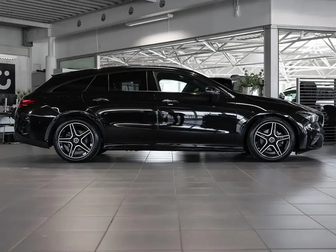 Mercedes-Benz CLA 180 - Thumbnail 4