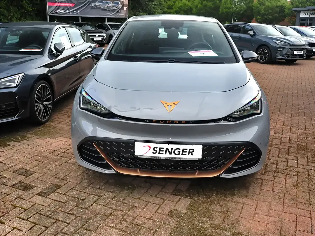 CUPRA Born - Thumbnail 2