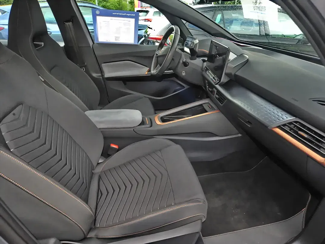 CUPRA Born - Thumbnail 9