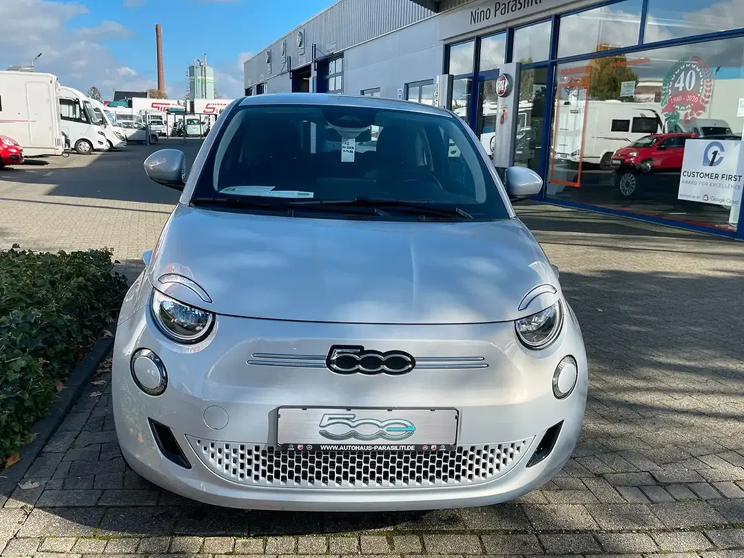 Fiat 500e - Thumbnail 4