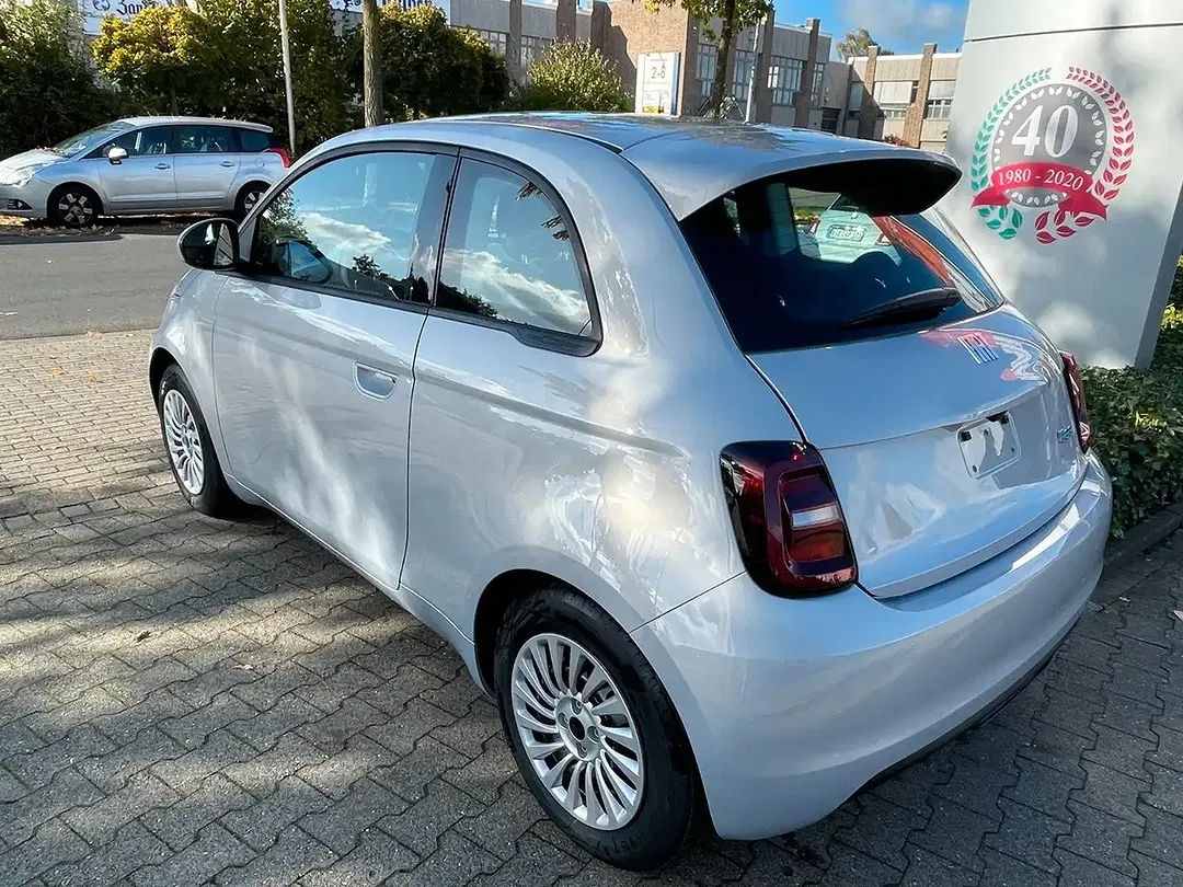 Fiat 500e - Thumbnail 6