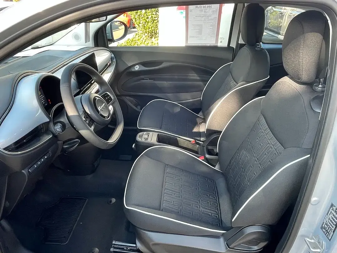 Fiat 500e - Thumbnail 9