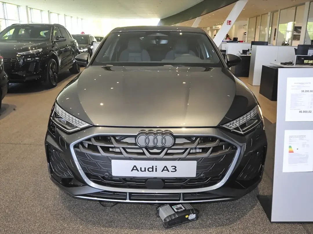 Audi A6 - Afbeelding 1
