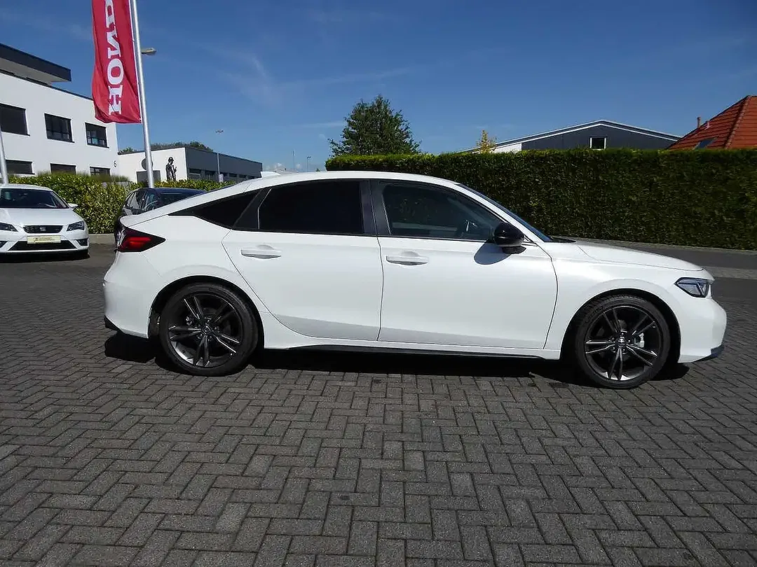 Honda Civic - Thumbnail 2