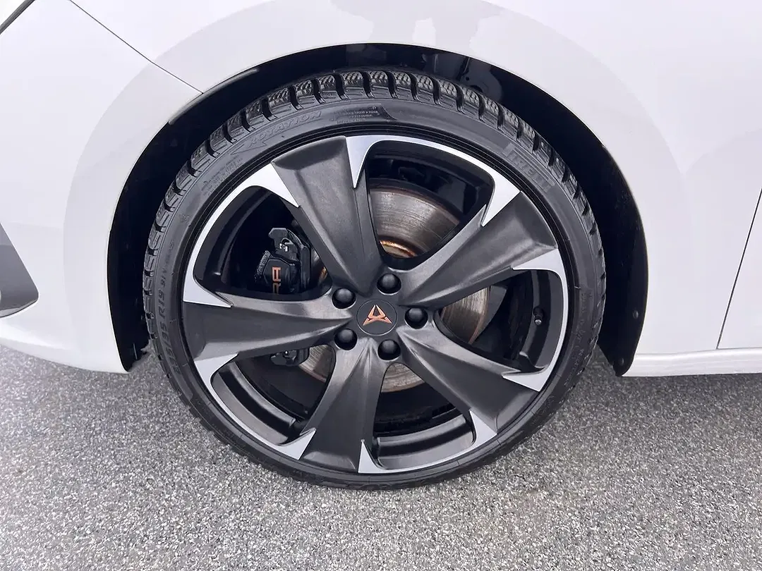CUPRA Leon - Thumbnail 6