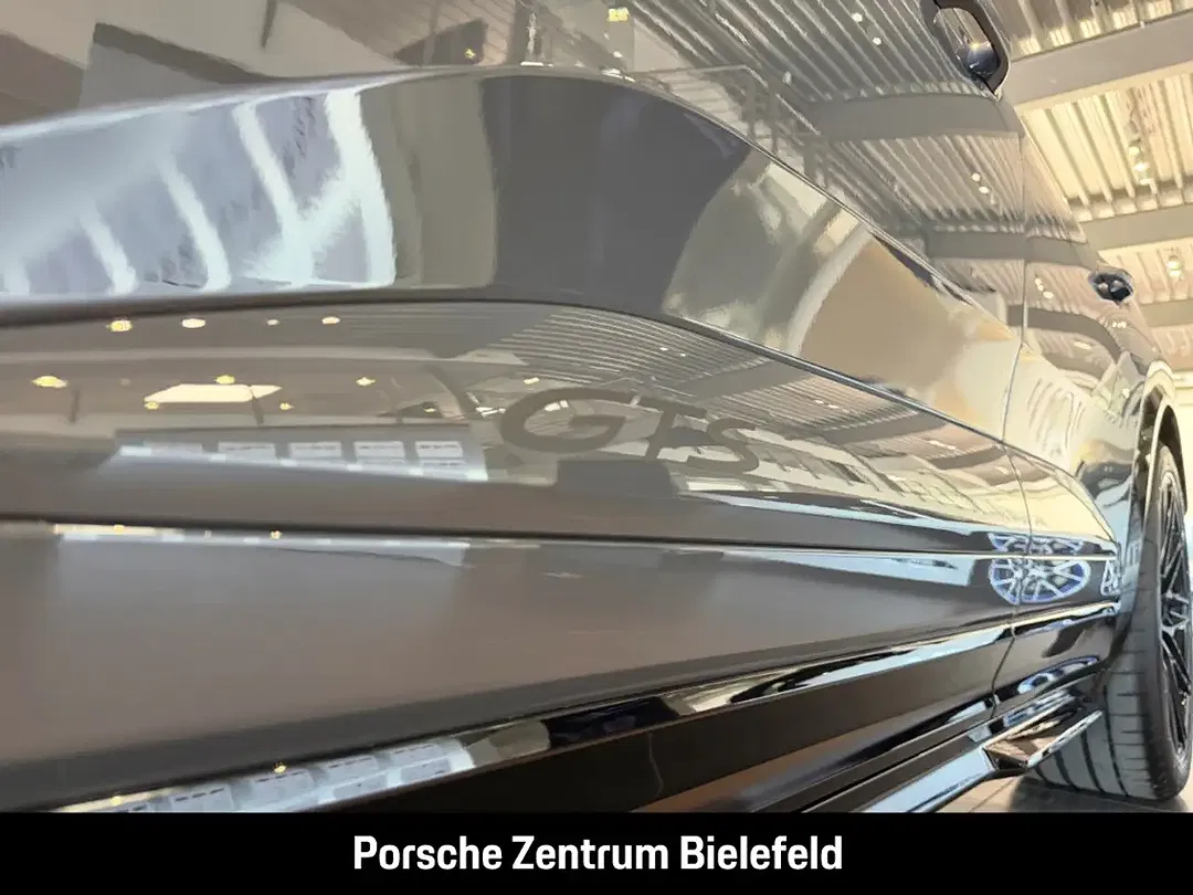 Porsche Macan - Thumbnail 13