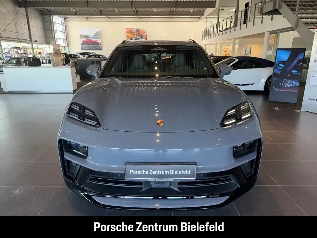 Porsche Macan - Thumbnail 4