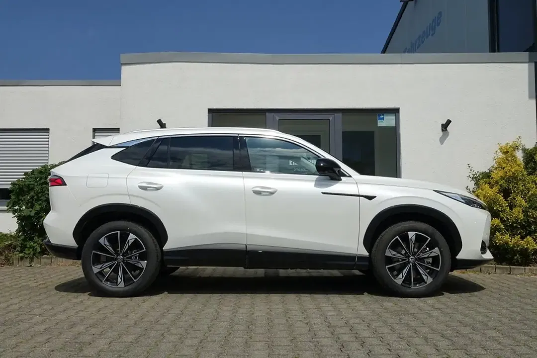 MG HS Hybrid+ Luxury - foto 2