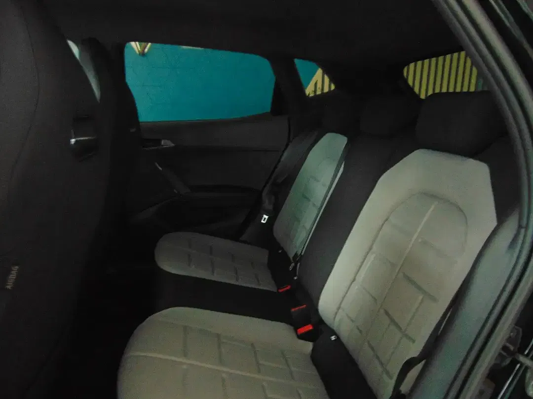 SEAT Ibiza - Thumbnail 11