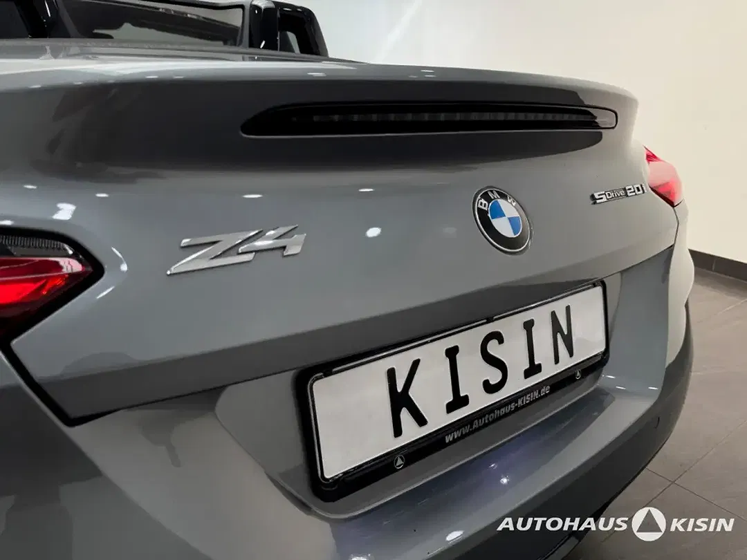 BMW Z4 - Thumbnail 6