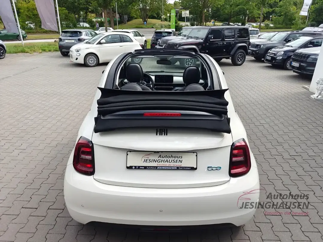 Fiat 500e - Thumbnail 10