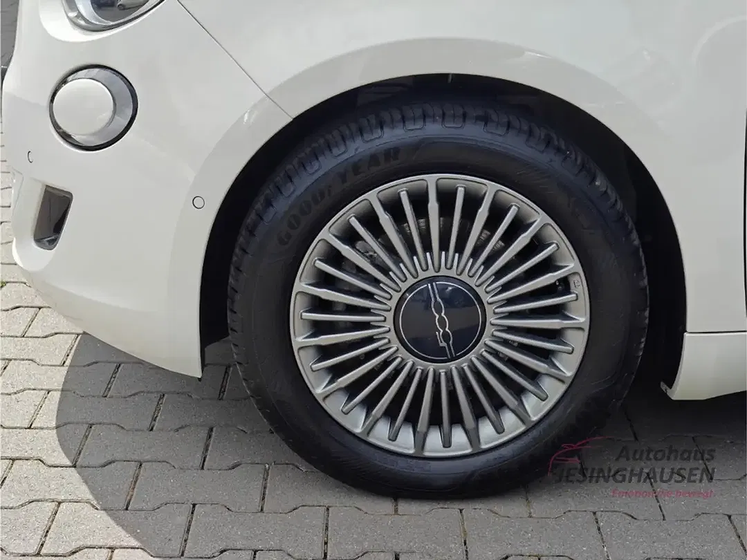Fiat 500e - Thumbnail 15