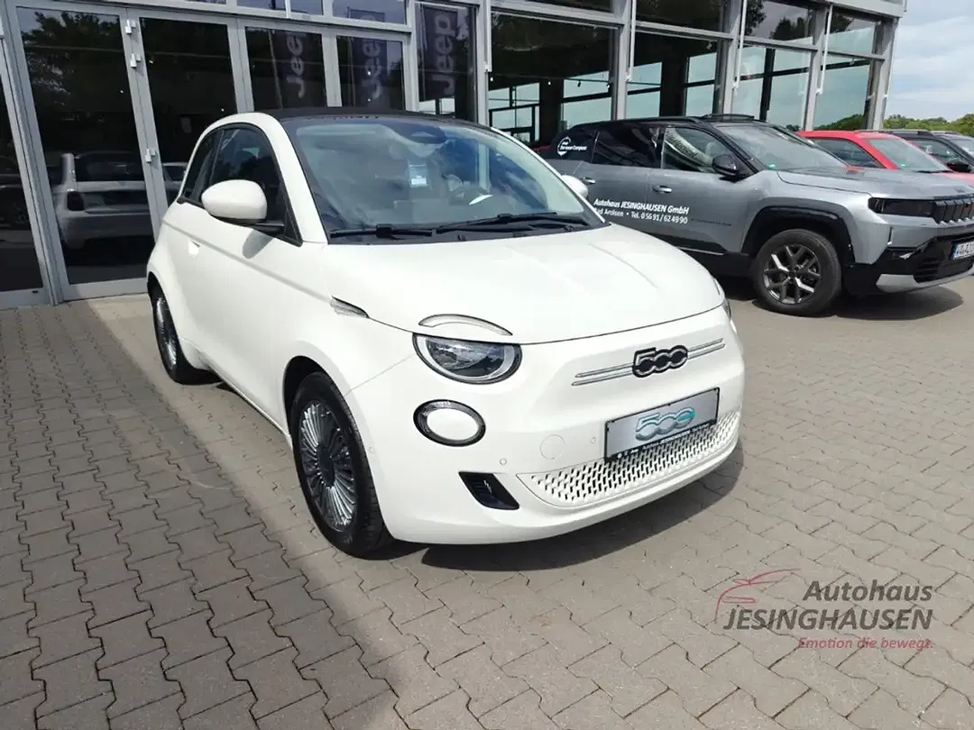Fiat 500e - Thumbnail 3