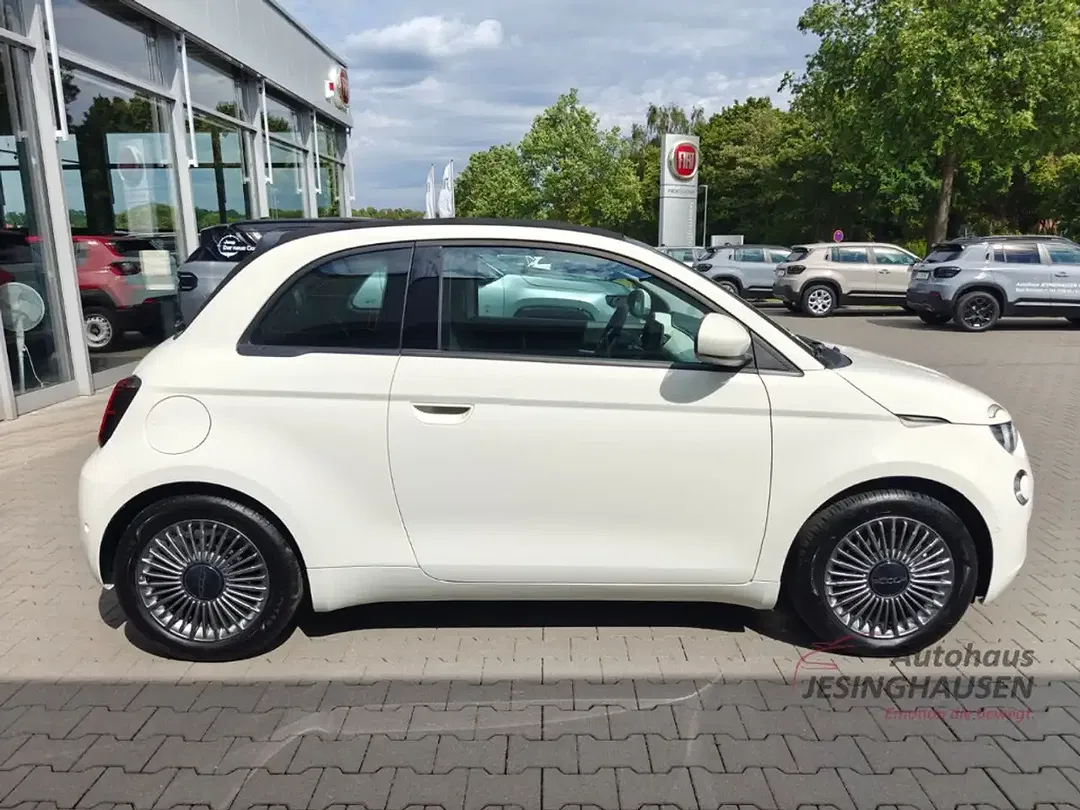 Fiat 500e - Thumbnail 4