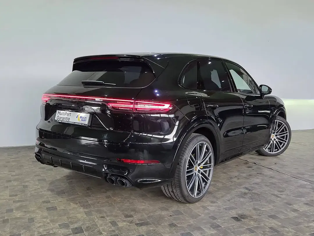 Porsche Cayenne - Thumbnail 11