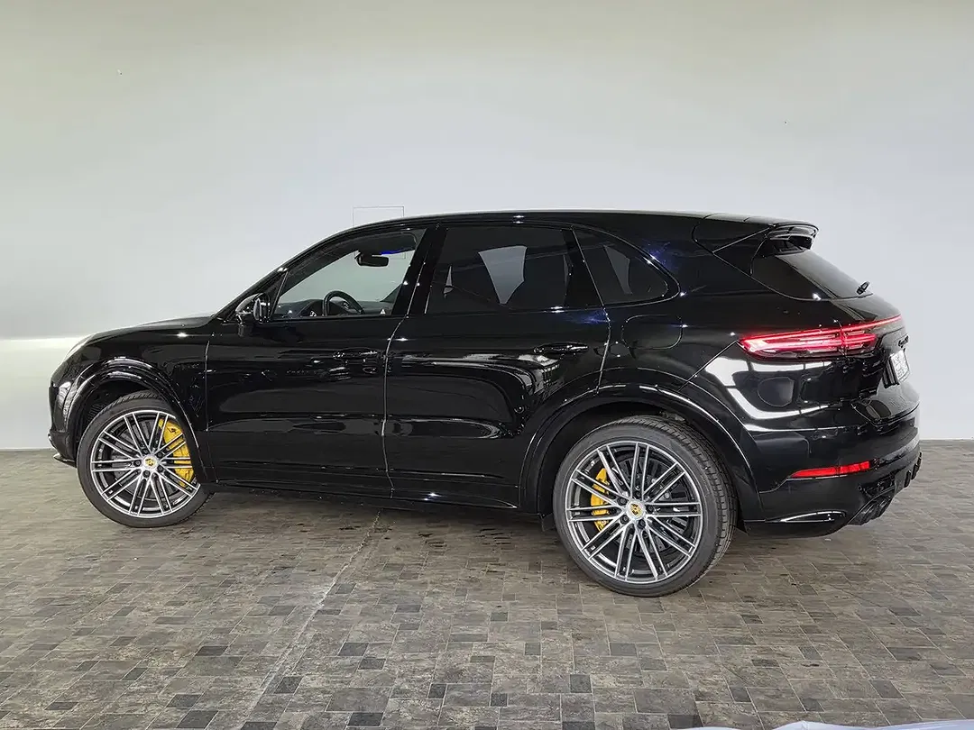 Porsche Cayenne - Thumbnail 6