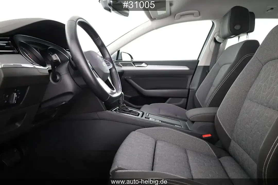 Volkswagen Passat Variant - Thumbnail 11
