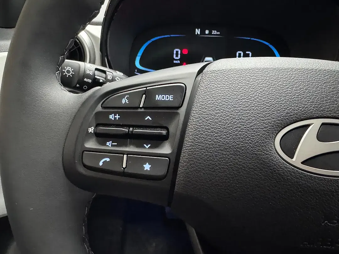 Hyundai i10 - Thumbnail 9