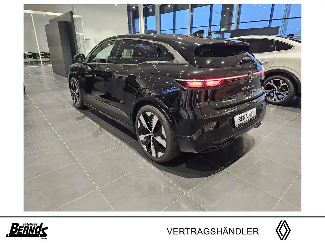 Renault Megane E-Tech - Thumbnail 3