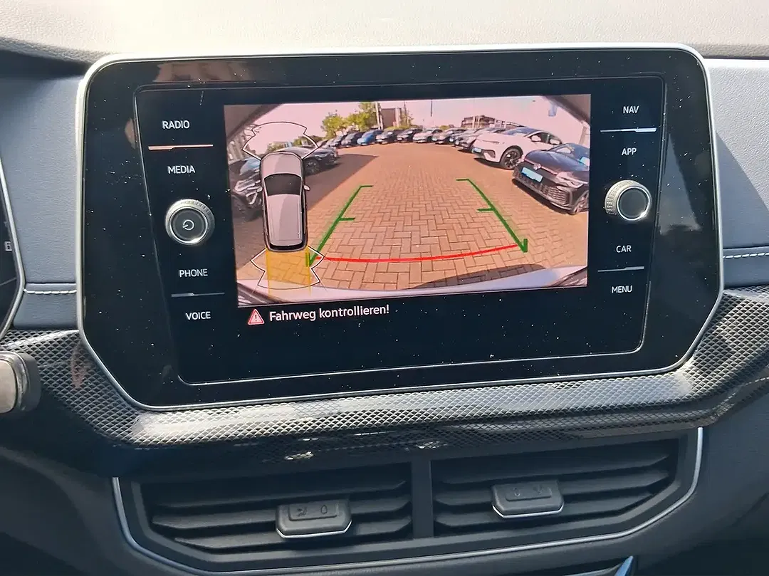 Volkswagen T-Cross - Thumbnail 10